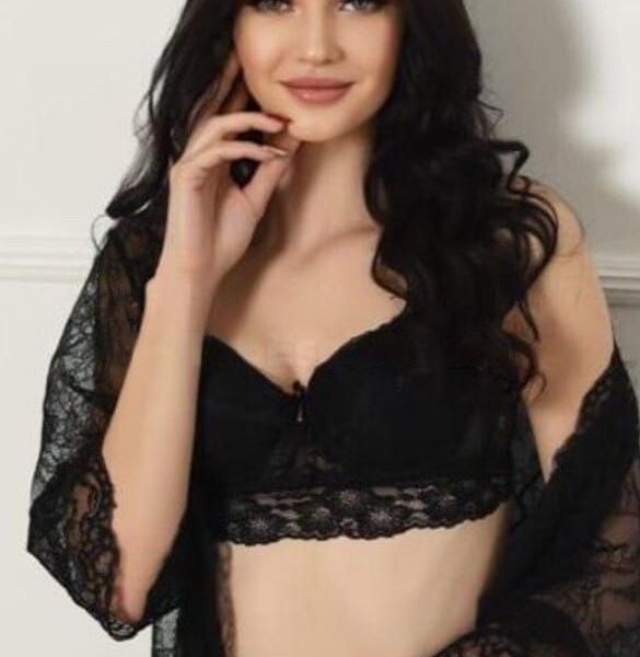 Welcome dear gentelmen. Elena is a young burning brunette with green eyes. Tall and slender, passionate and at the same time sweet girl. Her long legs and firm breasts will drive you crazy ;) kis kis kis