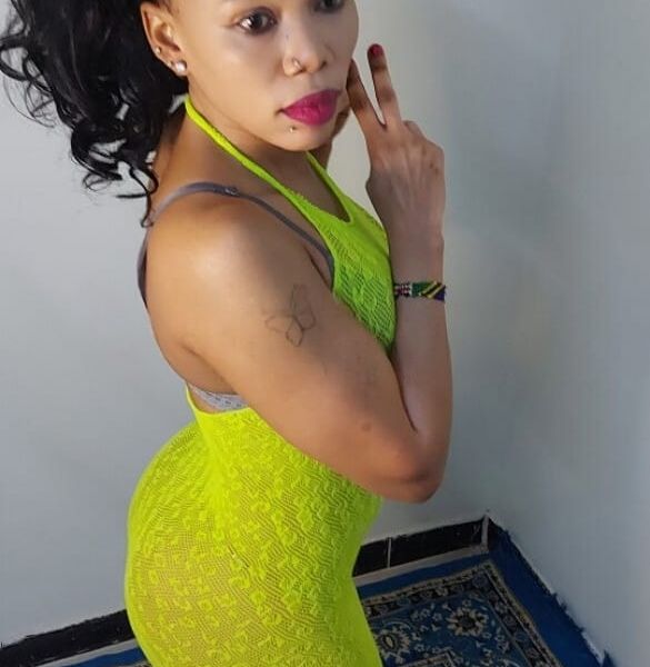 I am elegant,clean, smart girl,I can offer pressurable and enjoyable time for you just like your girlfriend 🥰😊, I'm here new in Riyadh offering you classic standard massage services,do you want to get a relaxing great massage and sex now? please holla me on watsaap ASAP! jockers ignored as usual