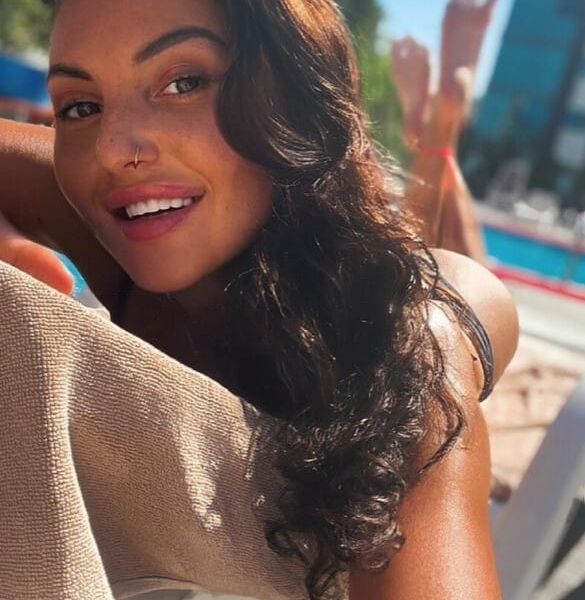 Hello, honey! I'mSasha , hot and beautiful sex companion. For me the most important thing is that you are 100% satisfied and happy. I will satisfy your erotic desires and offer you pure moments of joy and pleasure. Do not hesitate to contact me! Text me on WhatsApp!