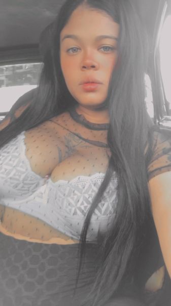 Hola Buenas Buenas mis amores estoy para darle de sus mejores servicios disponibles 24/7 para sus servicios sexo x dinero no duden en contactarme 