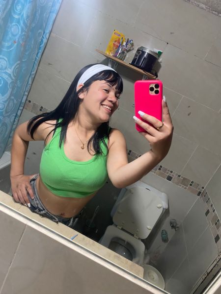 Hola Corazón. Acá nueva por acá con ganas de aprender y emprender cositas nuevas. Atiendo autos, hoteles, domicilios,