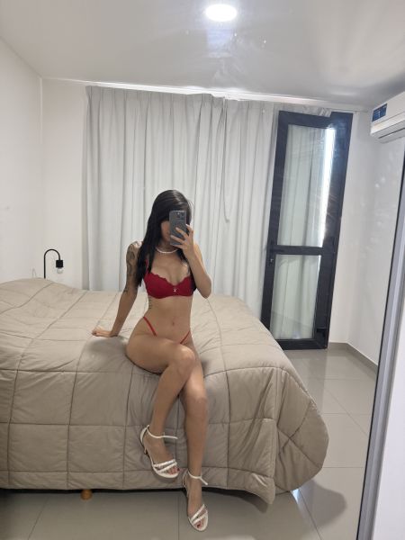 Hola amor, soy Cami, tengo mi departamento en el centro súper discreto. Servicio convencional y completo. Fantasías y despedidas de soltero con show 
Solo whatsapp 